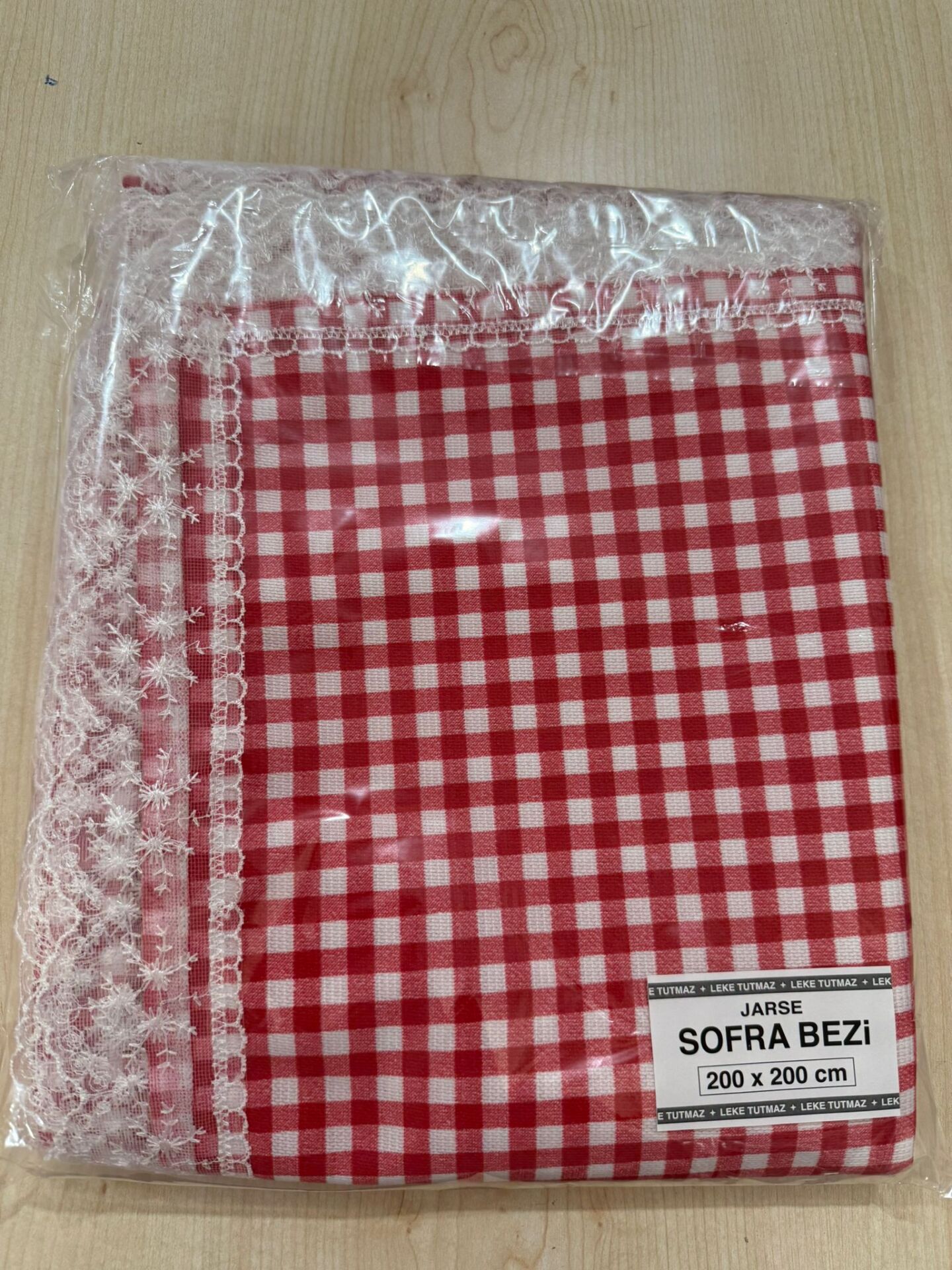 FİSTOLU JARSE SOFRA BEZİ-KIRMIZI PİTİKARE (200x200cm)