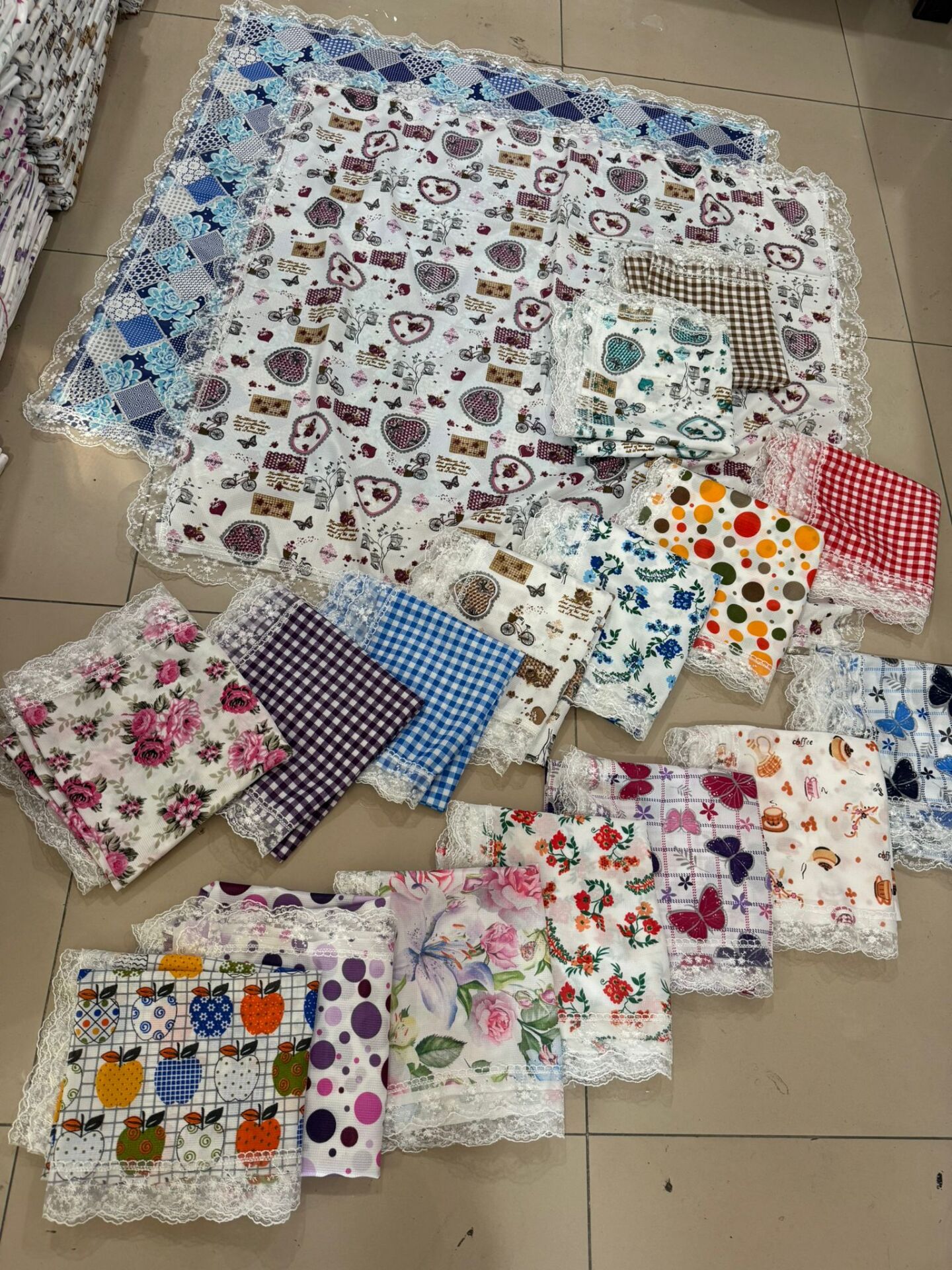 100x100cm FİSTOLU ÇOCUK&SEVGİLİ SOFRA BEZİ (10 ADET)